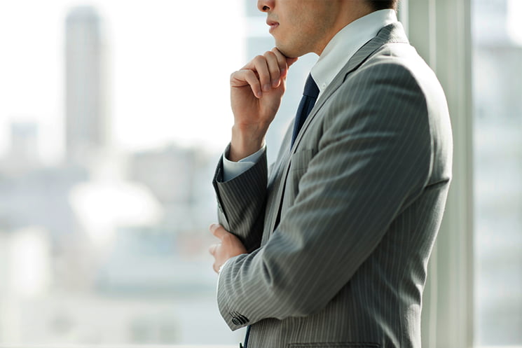 このPMO本当に必要か、と考えている様子の人